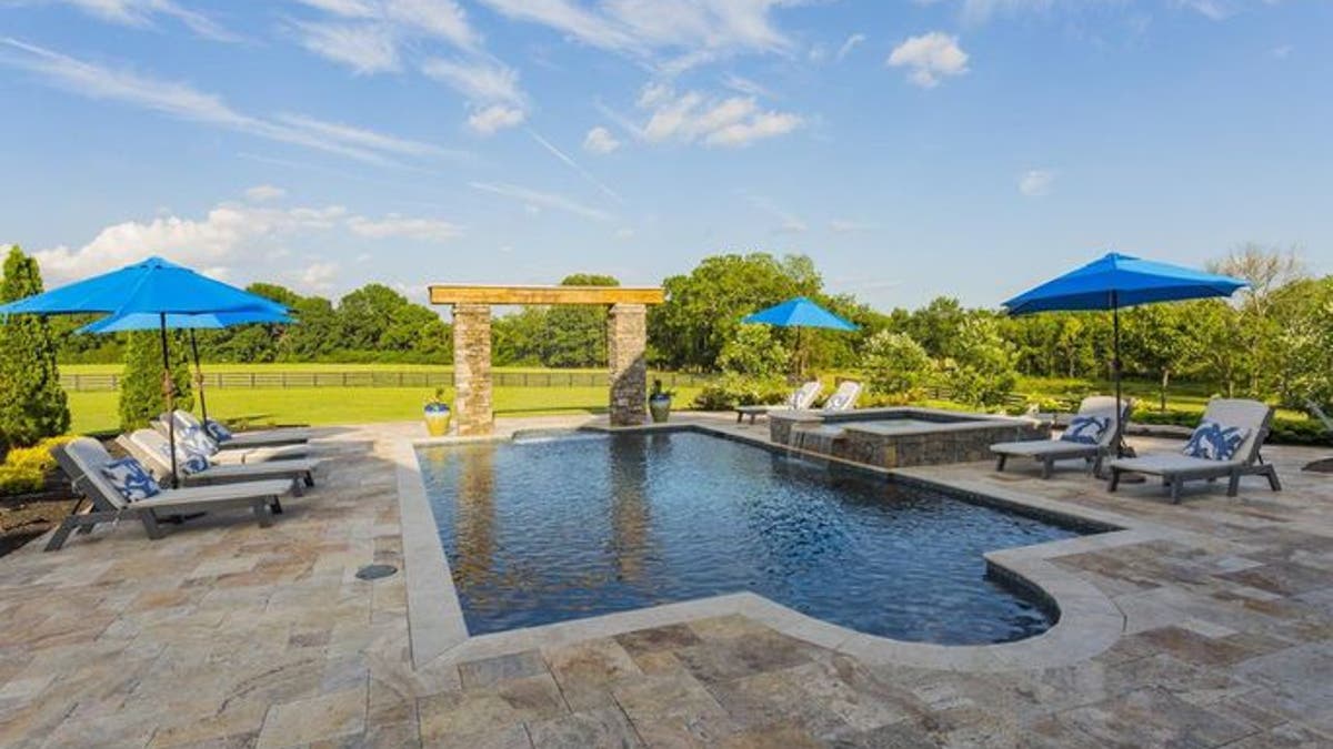 Jason Aldean house 5