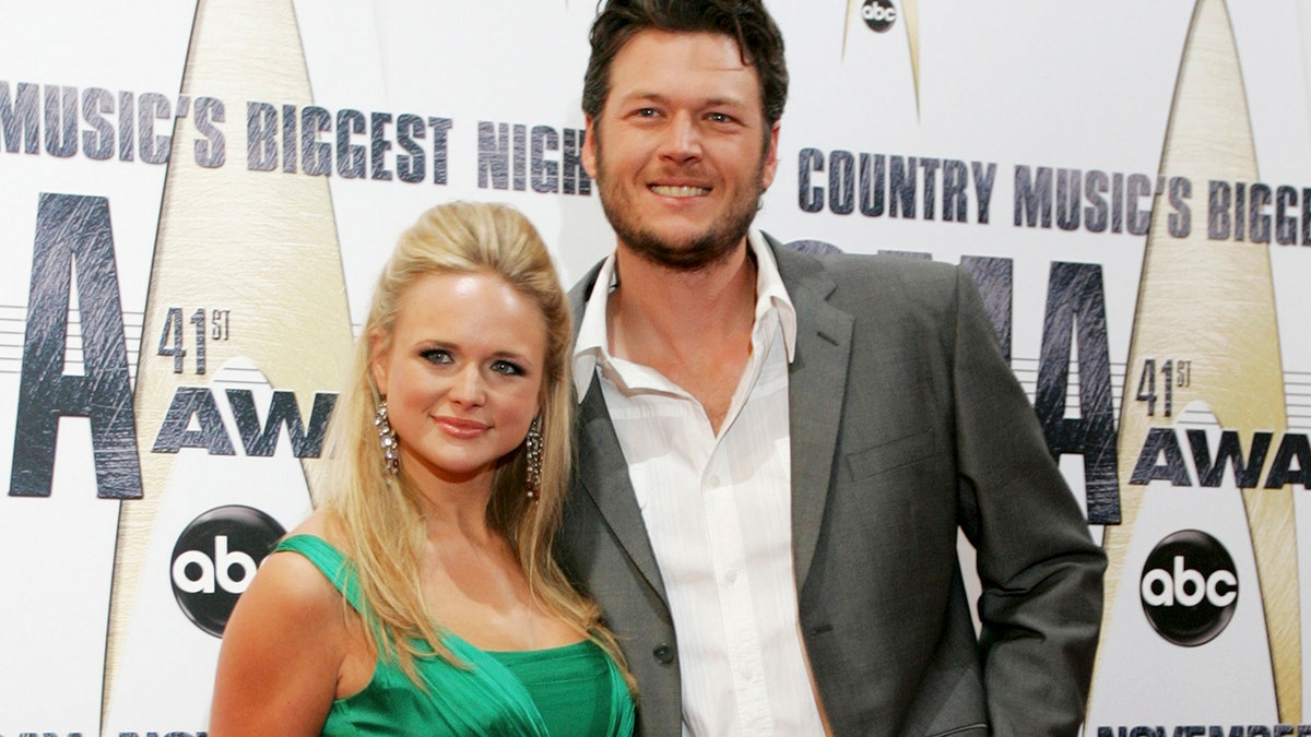 Singers Miranda Lambert and Blake Shelton 