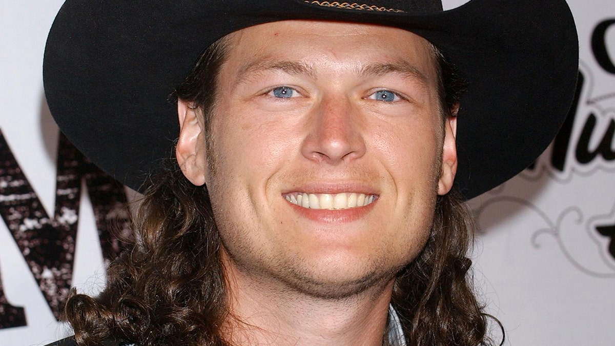 blake shelton early ap