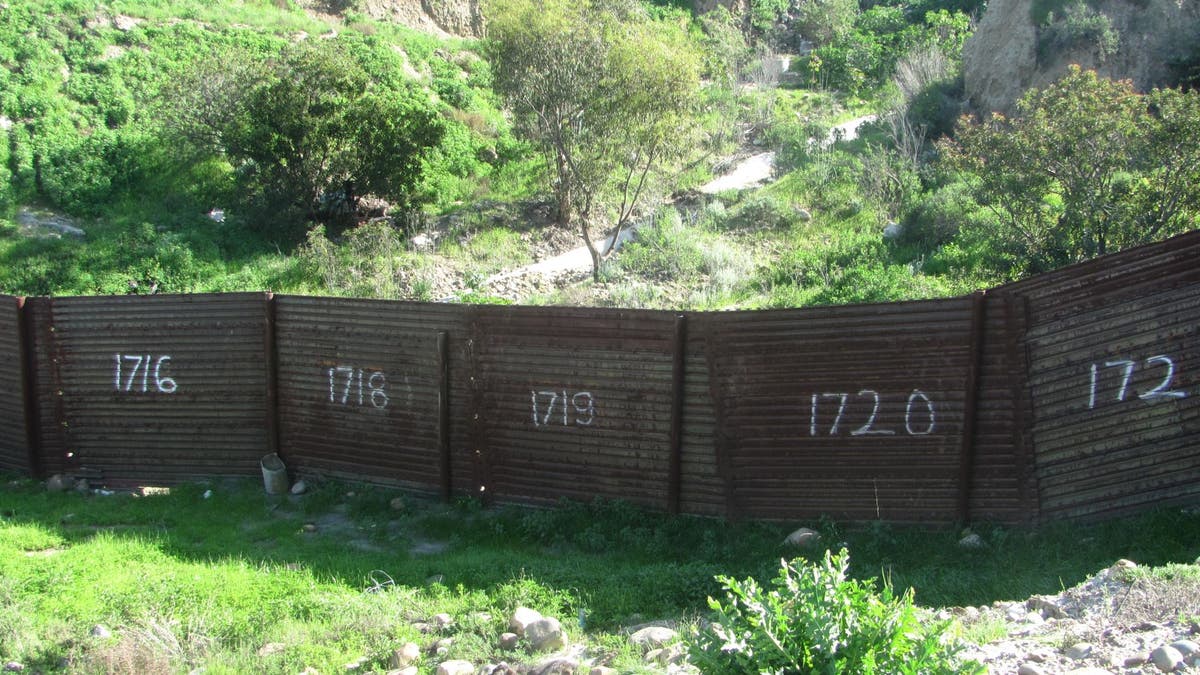 border wall kolb 5