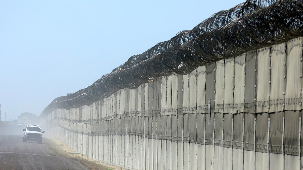 border wall san diego2
