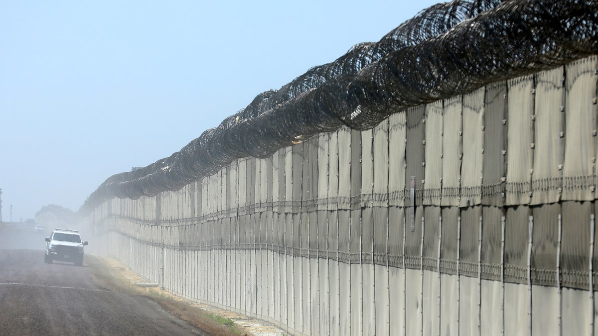 border wall san diego2