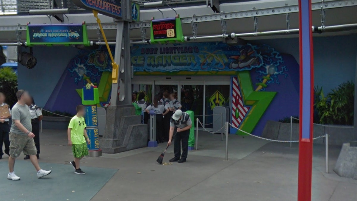 buzz lightyear ride disney street view