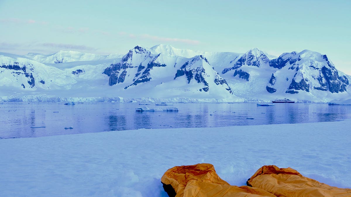 antarctica campsite lea murr 17