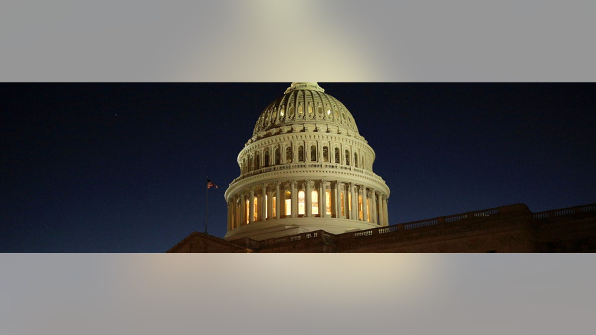 7e28492c-U.S. Capitol Building