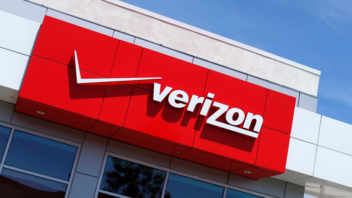 The logo of Dow Jones Industrial Average stock market index listed company Verizon  is seen at a retail store in San Diego, California April 21, 2016.  REUTERS/Mike Blake  - RTX2E4E6