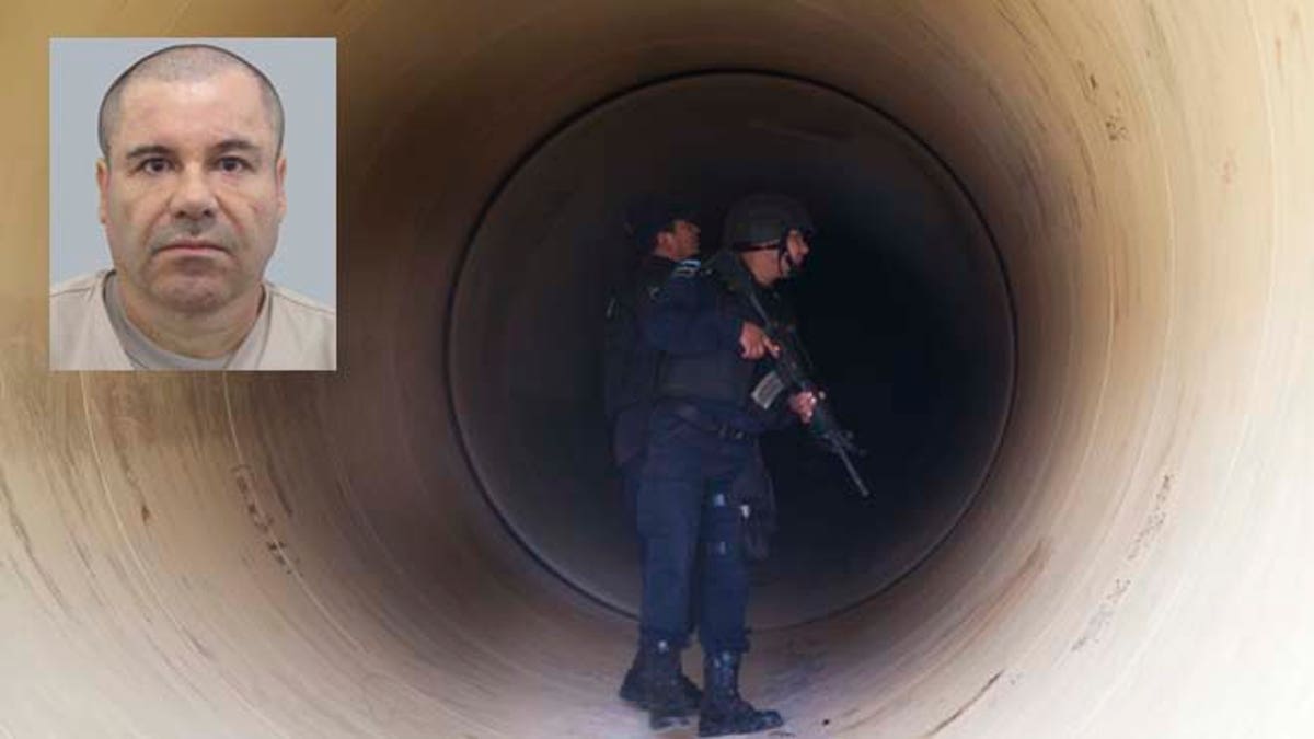 PolicÃ­as federales inspeccionan un tÃºnel de drenaje fuera del penal de mÃ¡xima seguridad del Altiplano en Almoloya, al oeste de la Ciudad de MÃ©xico el domingo 12 de julio de 2015. El mÃ¡s poderoso narcotraficante de MÃ©xico, JoaquÃ­n 