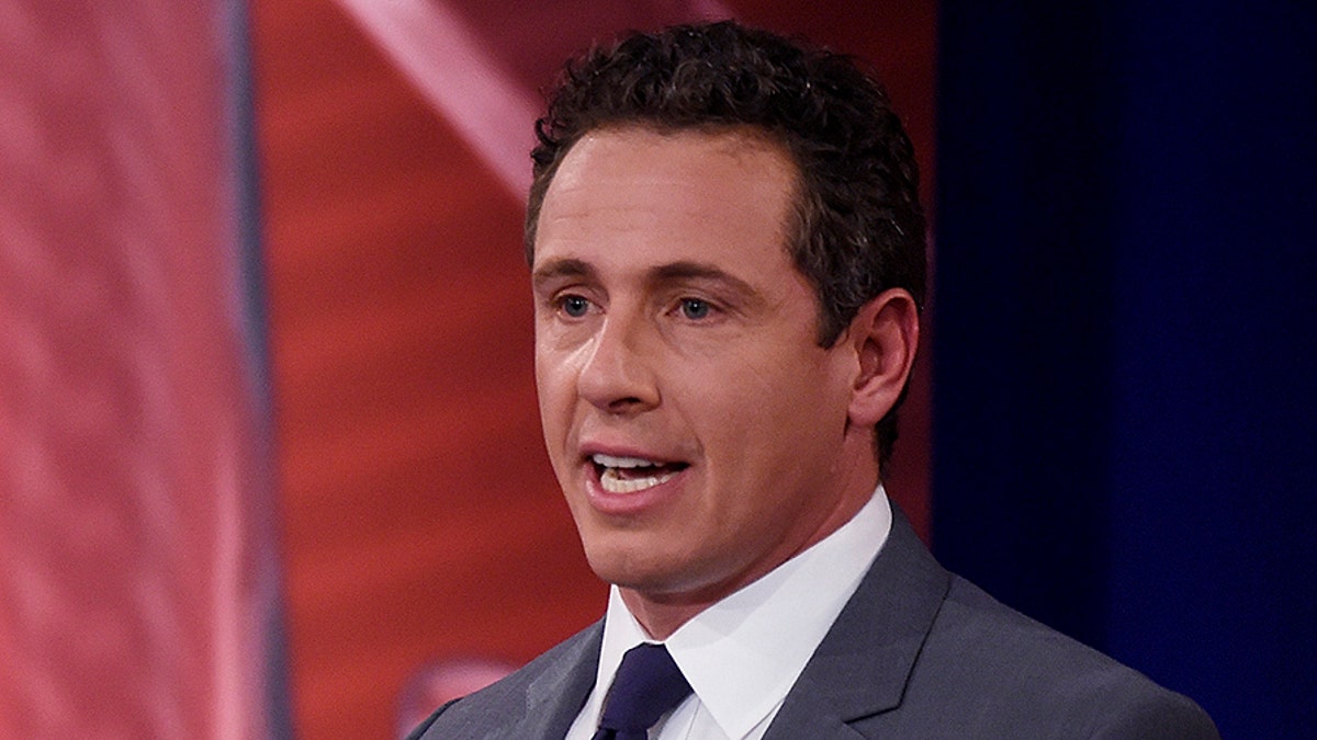 U.S. Democratic presidential candidate Hillary Clinton (L) participates in a town hall event with presenter Chris Cuomo hosted by CNN in Columbia, South Carolina February 23, 2016.   REUTERS/Rainier Ehrhardt - GF10000320912