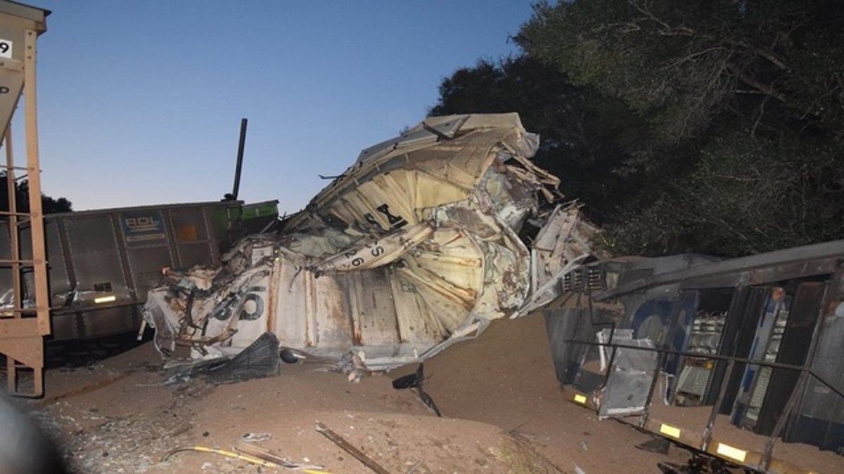 florida trains collide 1116b