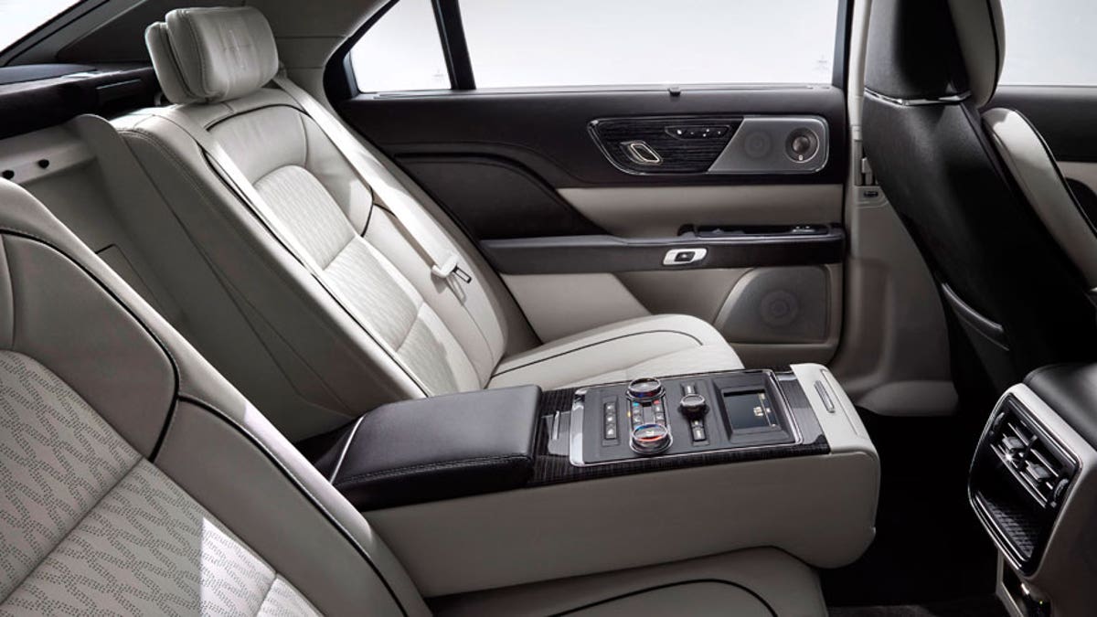 5ac56afb-2017 Lincoln Continental