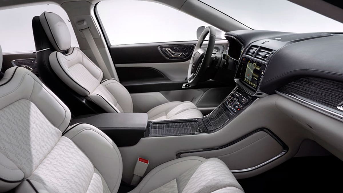 2bcc2fbf-2017 Lincoln Continental