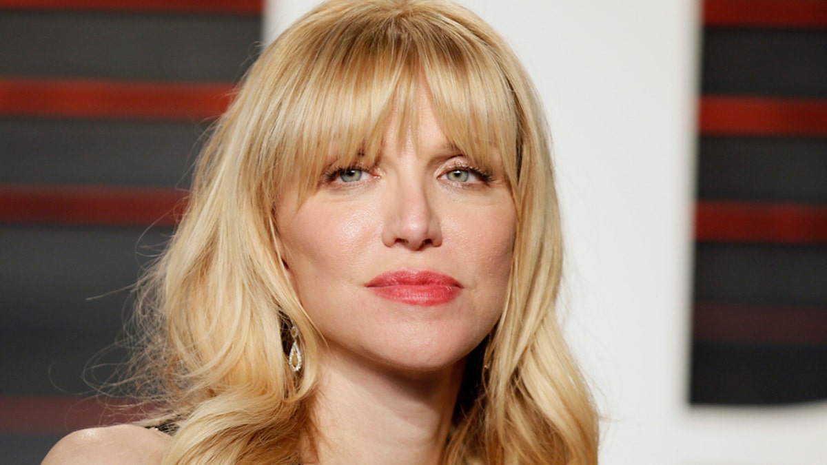 dd74d5aa-Courtney Love