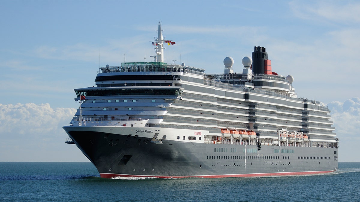 cunard cruise ship