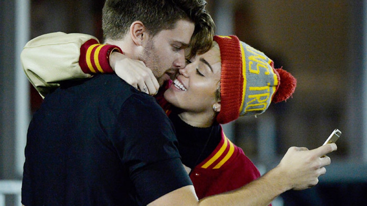 d2403c87-518688393HH00026_California