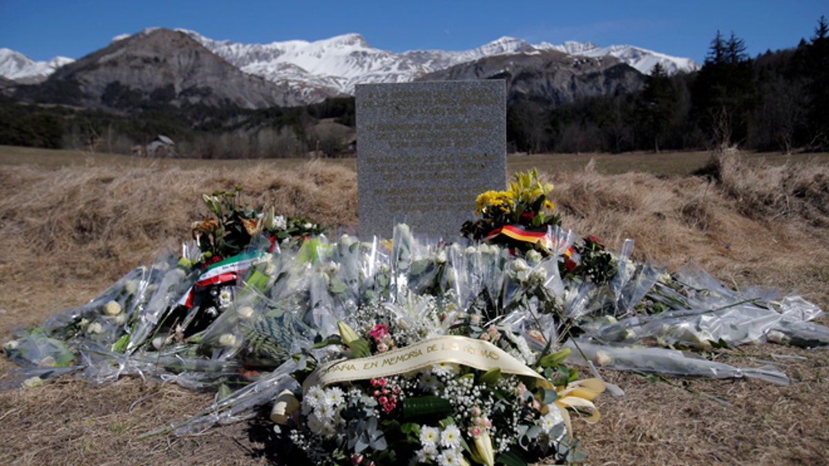 d5eeffea-France Plane Crash
