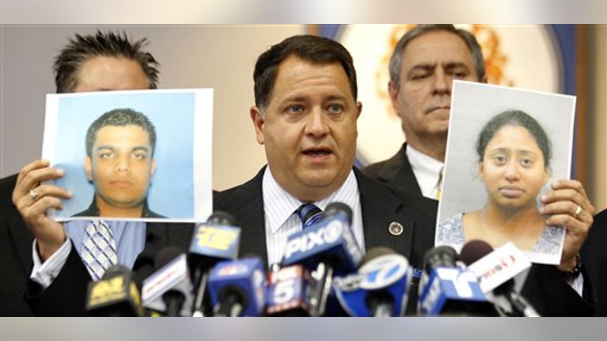 da342db1-Couple Shot