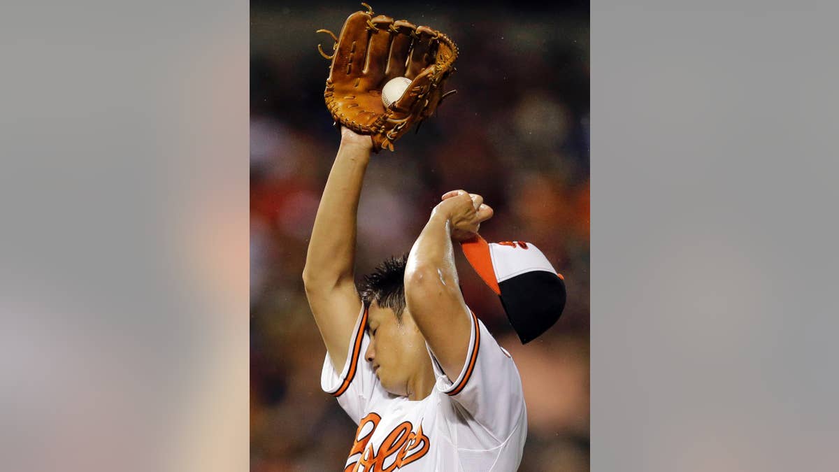 Pearce homers dan Chen meraih kemenangan ke-9 saat Orioles memenangkan gelar nasional 4-3 dalam doubleheader lintas kota