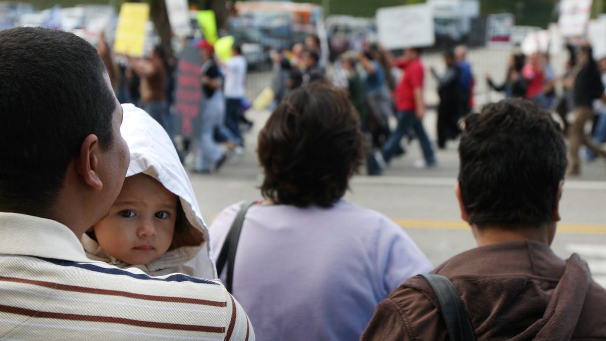 Rumah tangga Hispanik dapat menyebabkan kerugian di Texas sebesar ,4 miliar per tahun pada tahun 2050