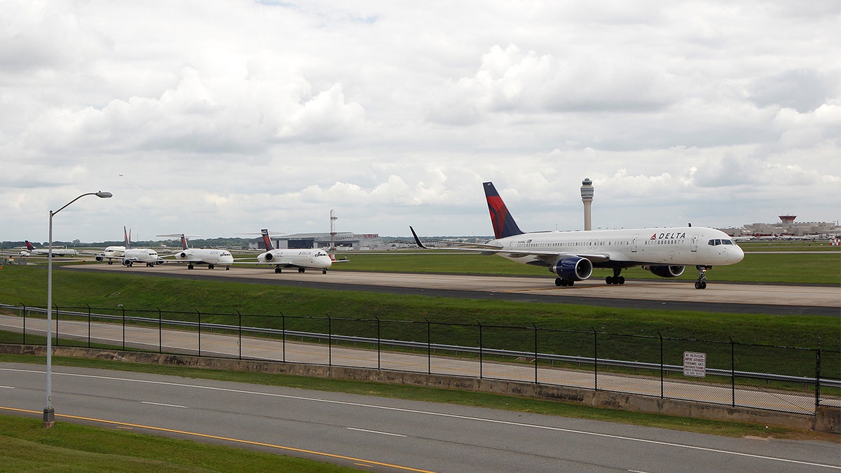 1b7462f5-delta reuters