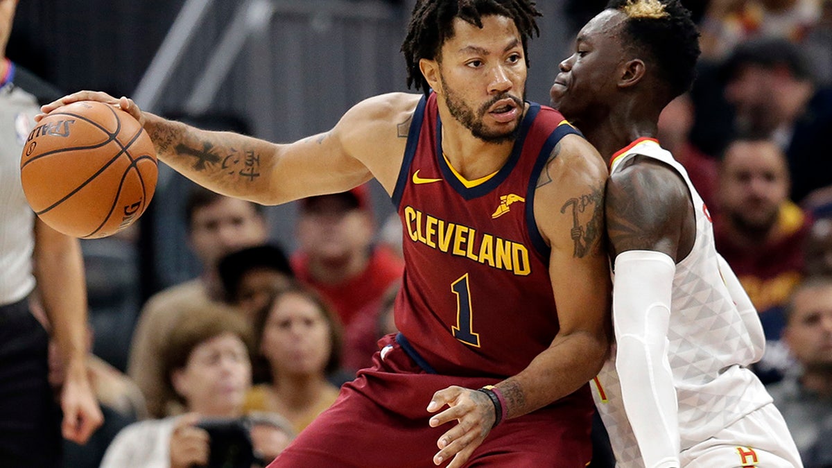 derrick rose leaves cavs