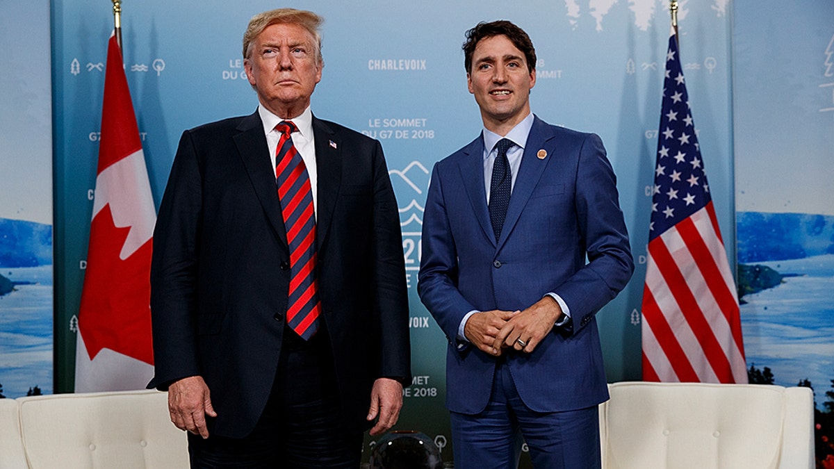 Donald Trum Justin Trudeau AP.