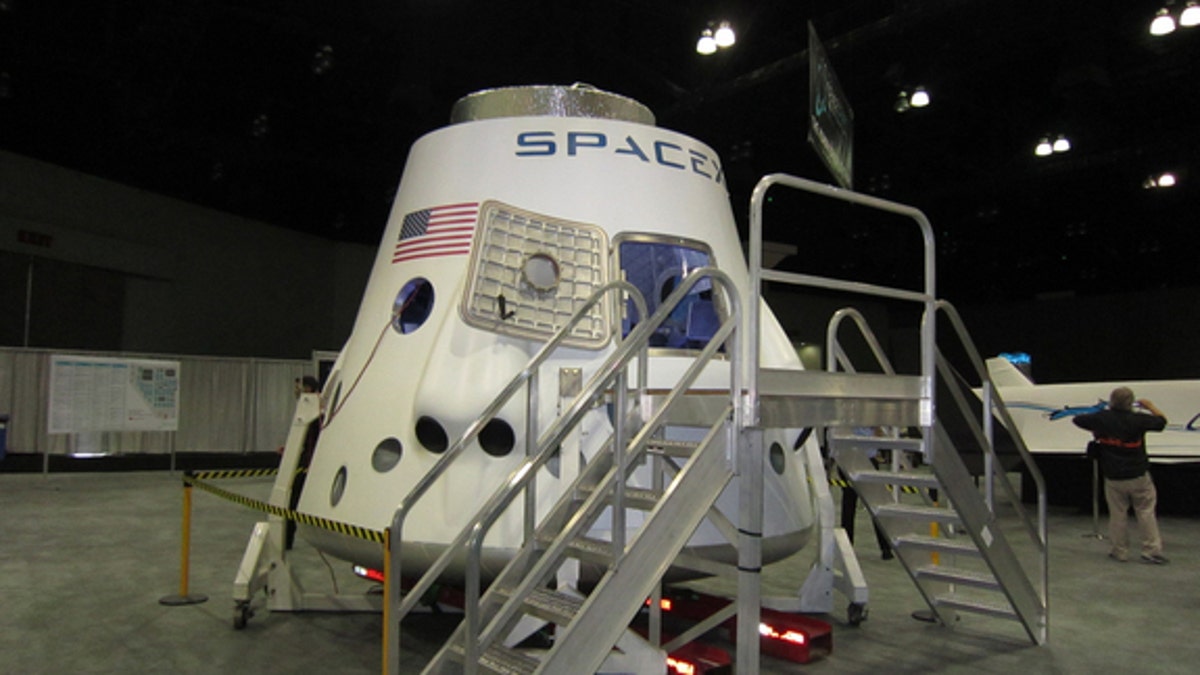 dragon x spacecraft interior