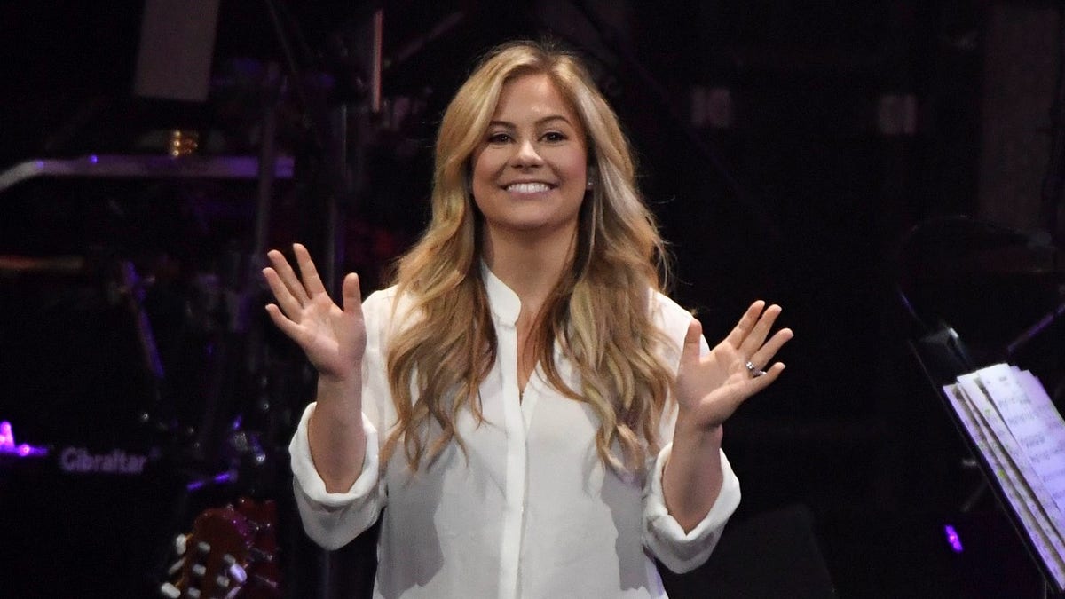 July 9, 2016; San Jose, CA, USA; Shawn Johnson waves to the crowd during the Parade of Olympians Celebration at SAP Center. Mandatory Credit: Kyle Terada-USA TODAY Sports - 9377696