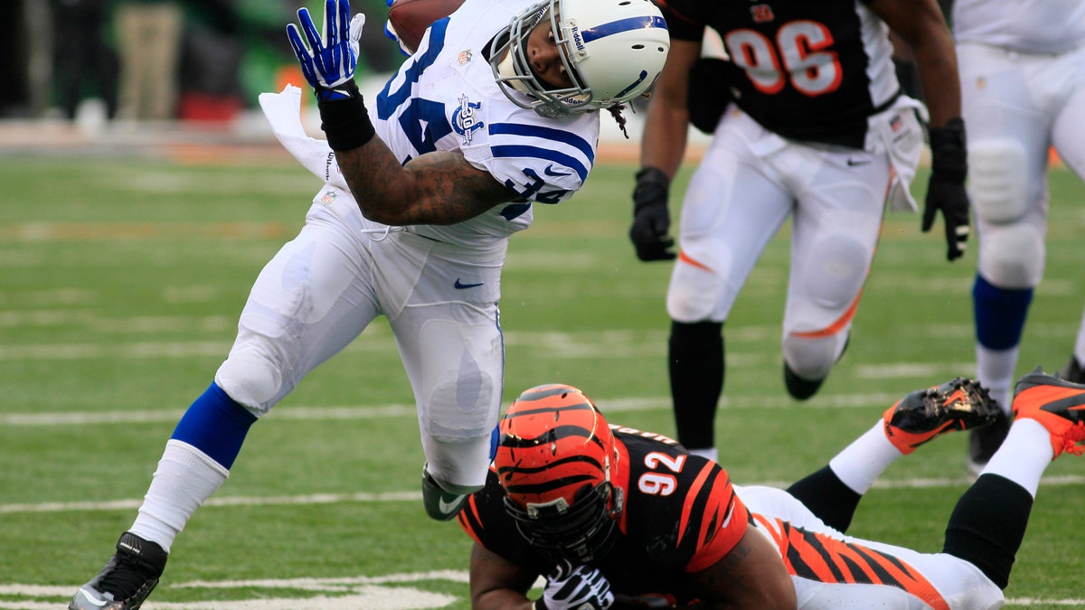32b2fd9b-Colts Bengals Football