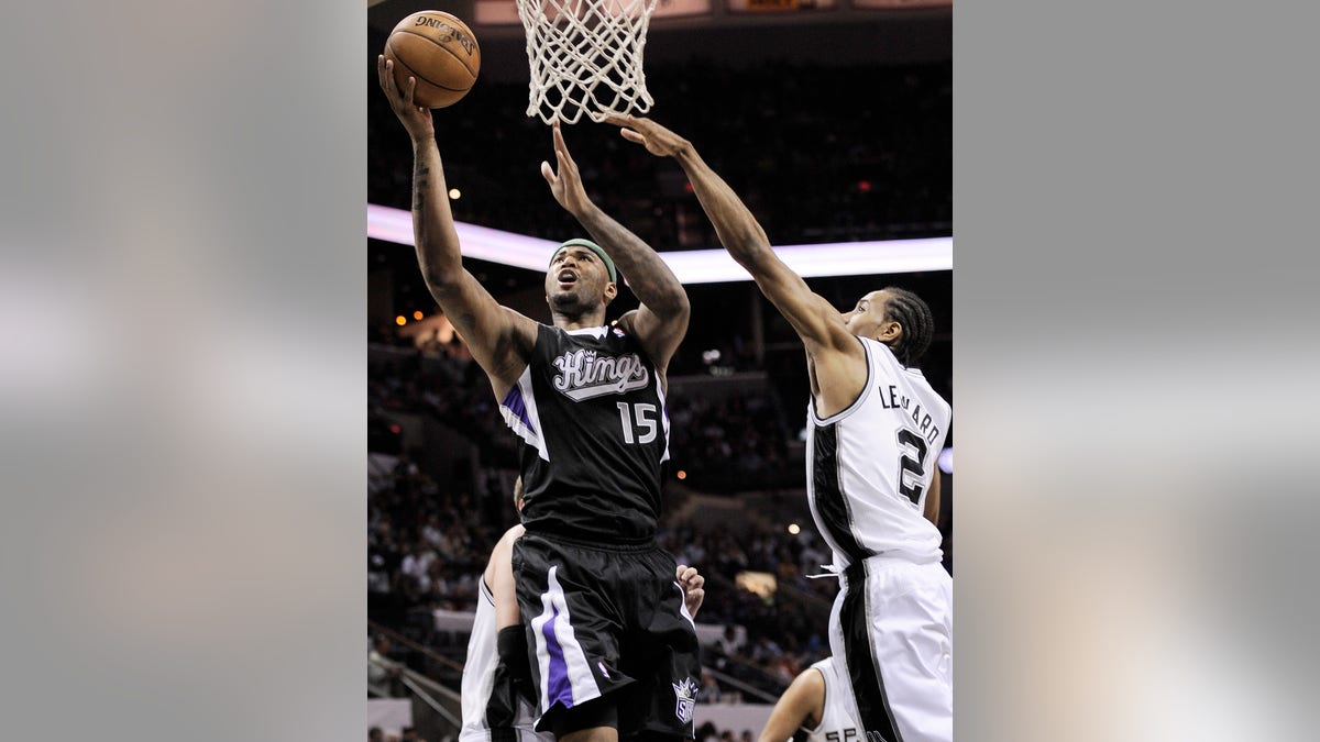 8ebd8919-Kings Spurs Basketball