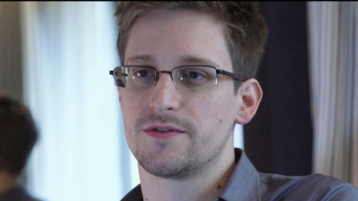 Masuk ke Edward Snowden: Mengapa editorial New York Times tidak terlalu penting