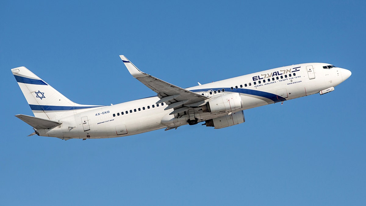 el al airplane istock