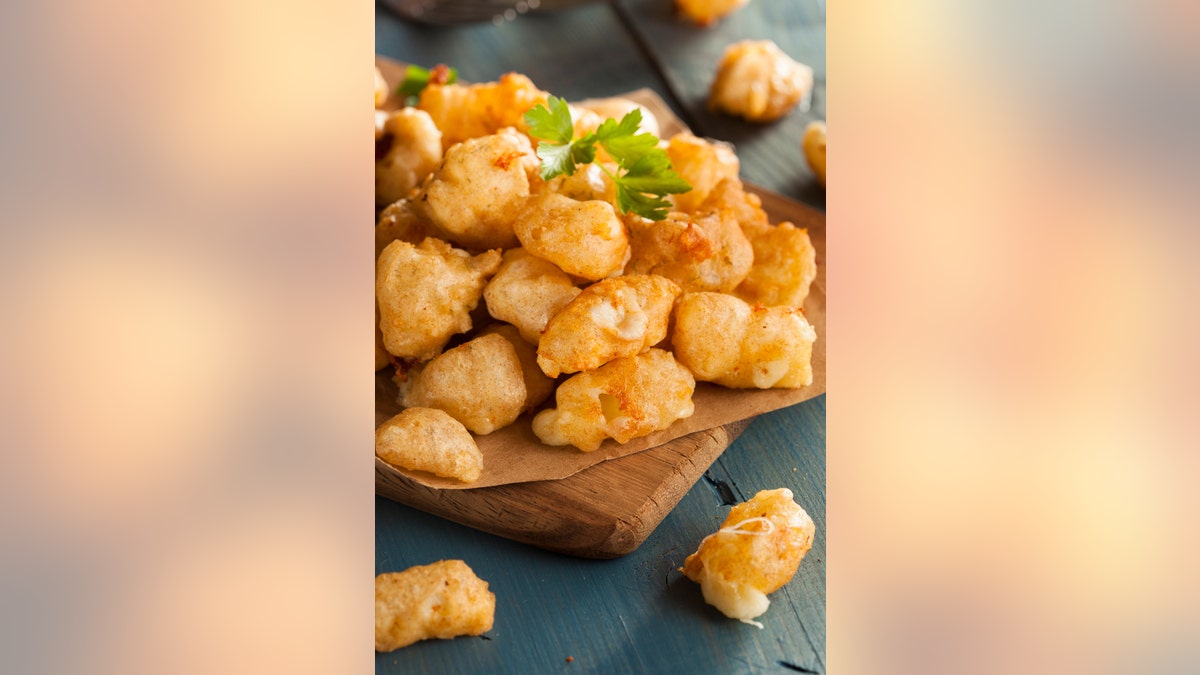 dcc84242-Beer Battered Wisconsin Cheese Curds