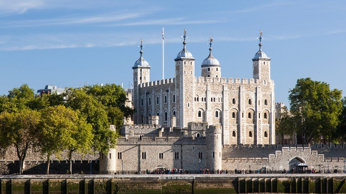 tower london CNT