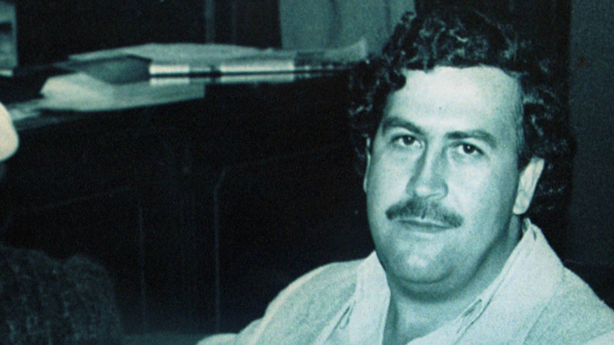 FILE PHOTO AUG83 - Colombian drug lord Pablo Escobar and his wife Victoria Henao appear in this file photograph when Escobar was a member of the Colombian Congress in 1983. The late cocaine kingpin's wife and her son Juan Pablo Escobar were detained in Buenos Aires late Monday on charges of laundering drug money and falsifying documents. B/W ON LY (COLOMBIA OUT).CLP/ZDC - RP1DRILHFCAD