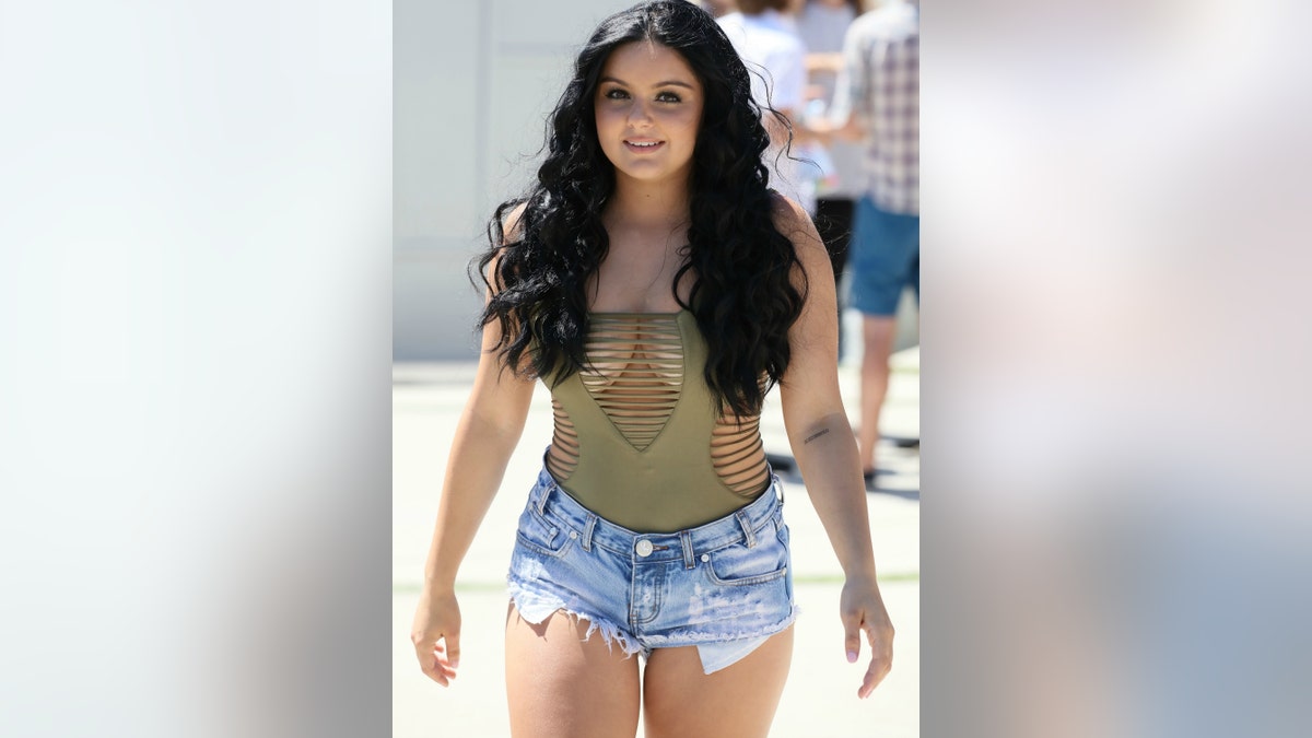 Ariel Winter dons head-turning one-piece swimsuit