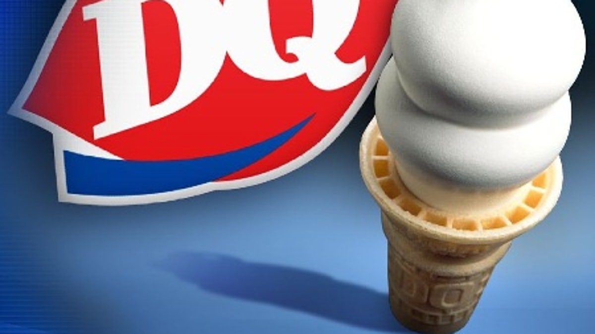 Dairy queen. DQ мороженое. Дейри Квин. Dairy Queen мороженое. Dairy Queen логотип.