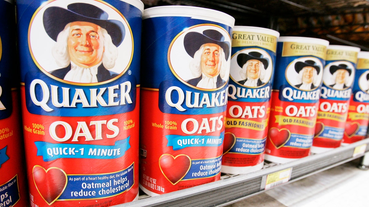 Quaker Oats Hit With Lawsuit After Pesticides Found in '100% Natural'  Oatmeal - Eater