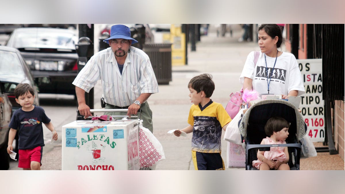 f0cbd872-53061024SO006_little_villag