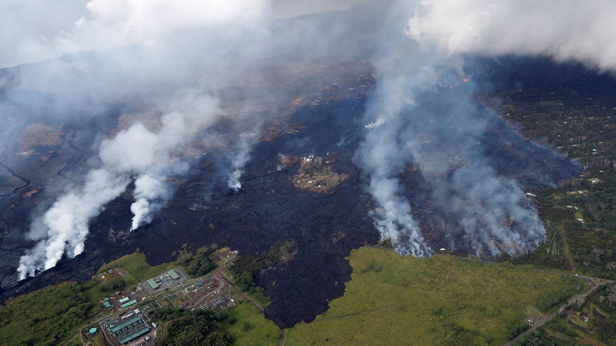 f1256b6a-Hawaii Volcano 3