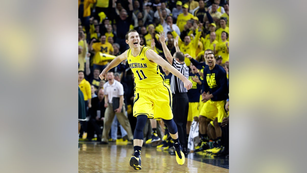 97b14c9a-Michigan St Michigan Basketball