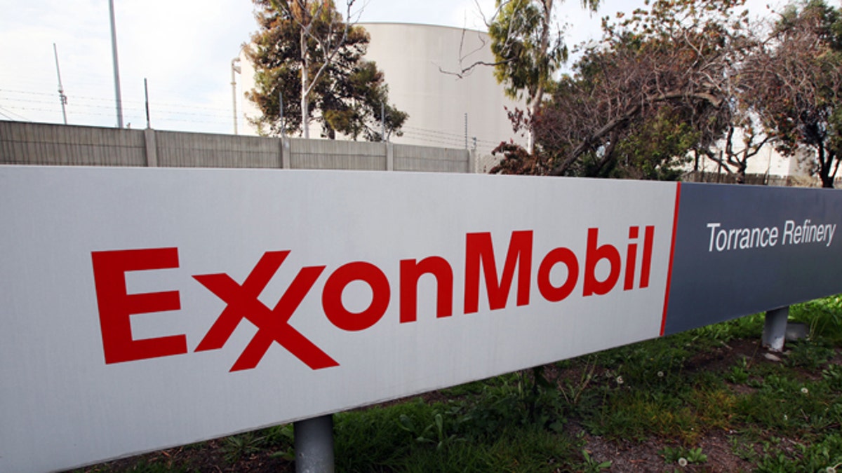 Earns Exxon Mobil