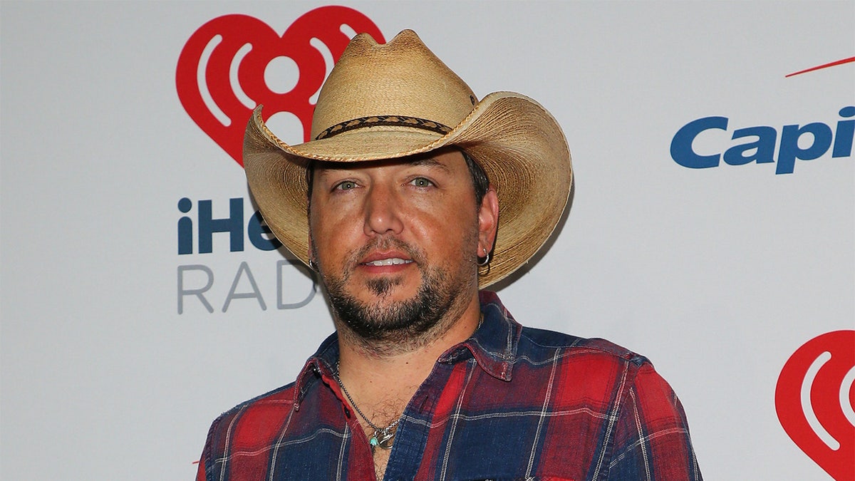 LAS VEGAS, CA - SEPTEMBER 21: Jason Aldean attends the 2018 iHeartRadio Music Festival at T-Mobile Arena on September 21, 2018 in Las Vegas, Nevada. (Photo by JB Lacroix/WireImage)