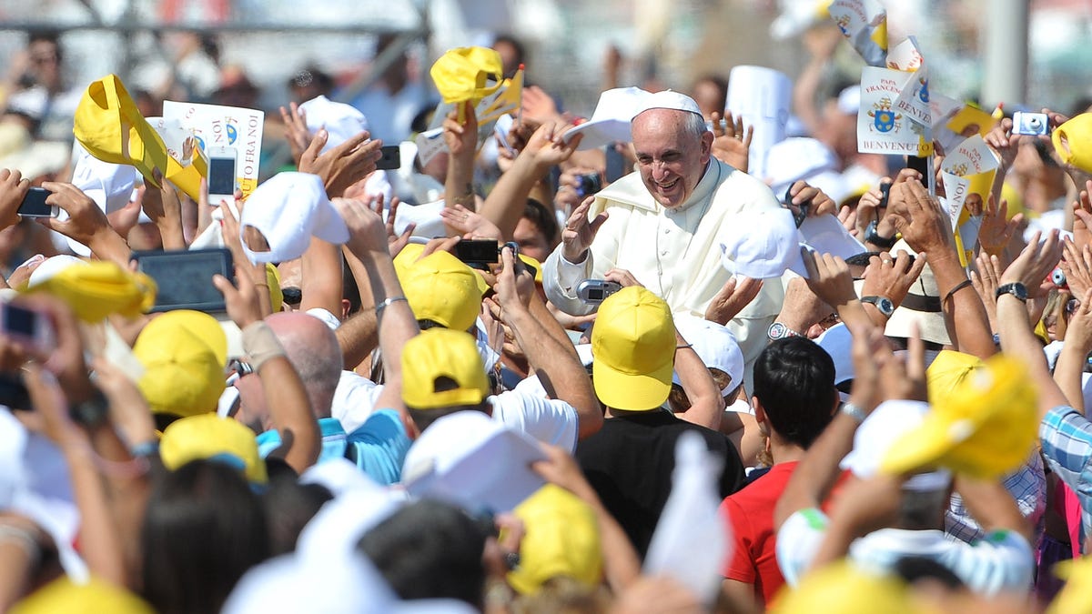 Pope greets crowd in Italy