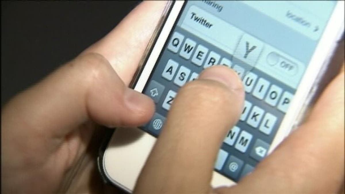 Www Porn Image For Keyped Phone - Kids Exposed to Lewd Material on Smart Phones | Fox News