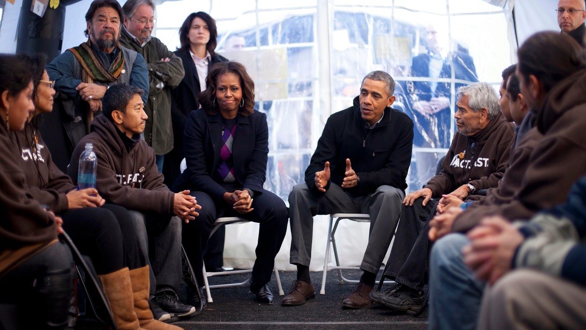 Tiga pendukung imigrasi terkemuka berakhir dengan cepat, sementara Rep. Joseph Kennedy dan lainnya memulai