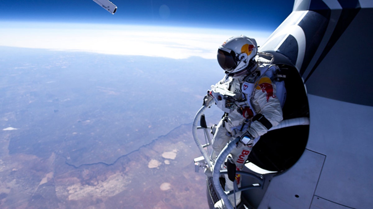 Red Bull Stratos - Manned one flight