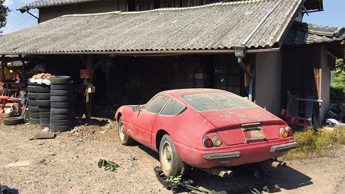 fe594898-ferrari barn