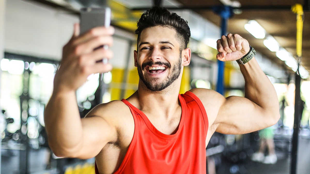 fit man taking selfie