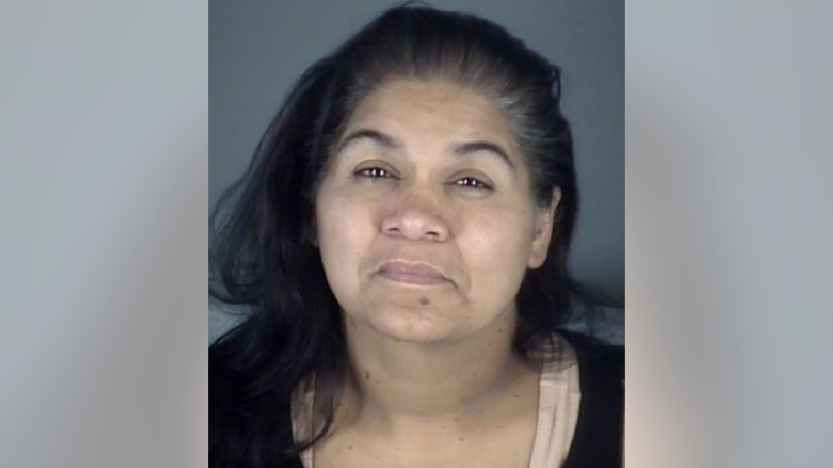 Florida woman doused husband's eyes with hot sauce during argument ...