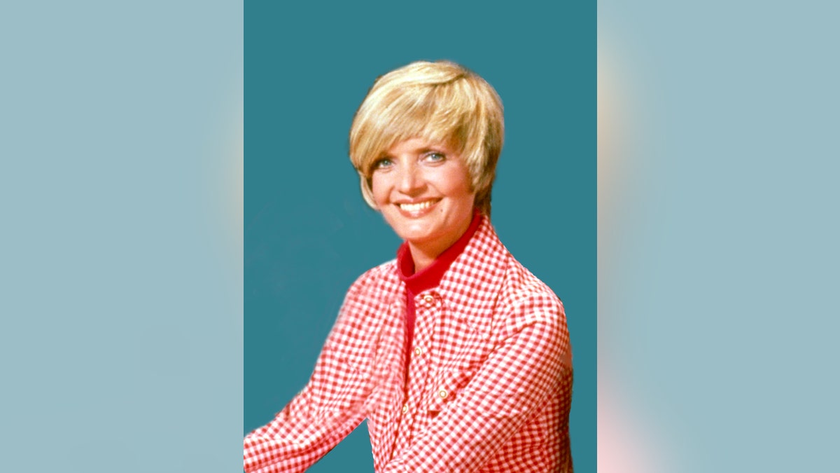 UNITED STATES - SEPTEMBER 14:  THE BRADY BUNCH - Ad gallery - Season Five - 9/14/73, Florence Henderson (Carol),  (Photo by ABC Photo Archives/ABC via Getty Images)